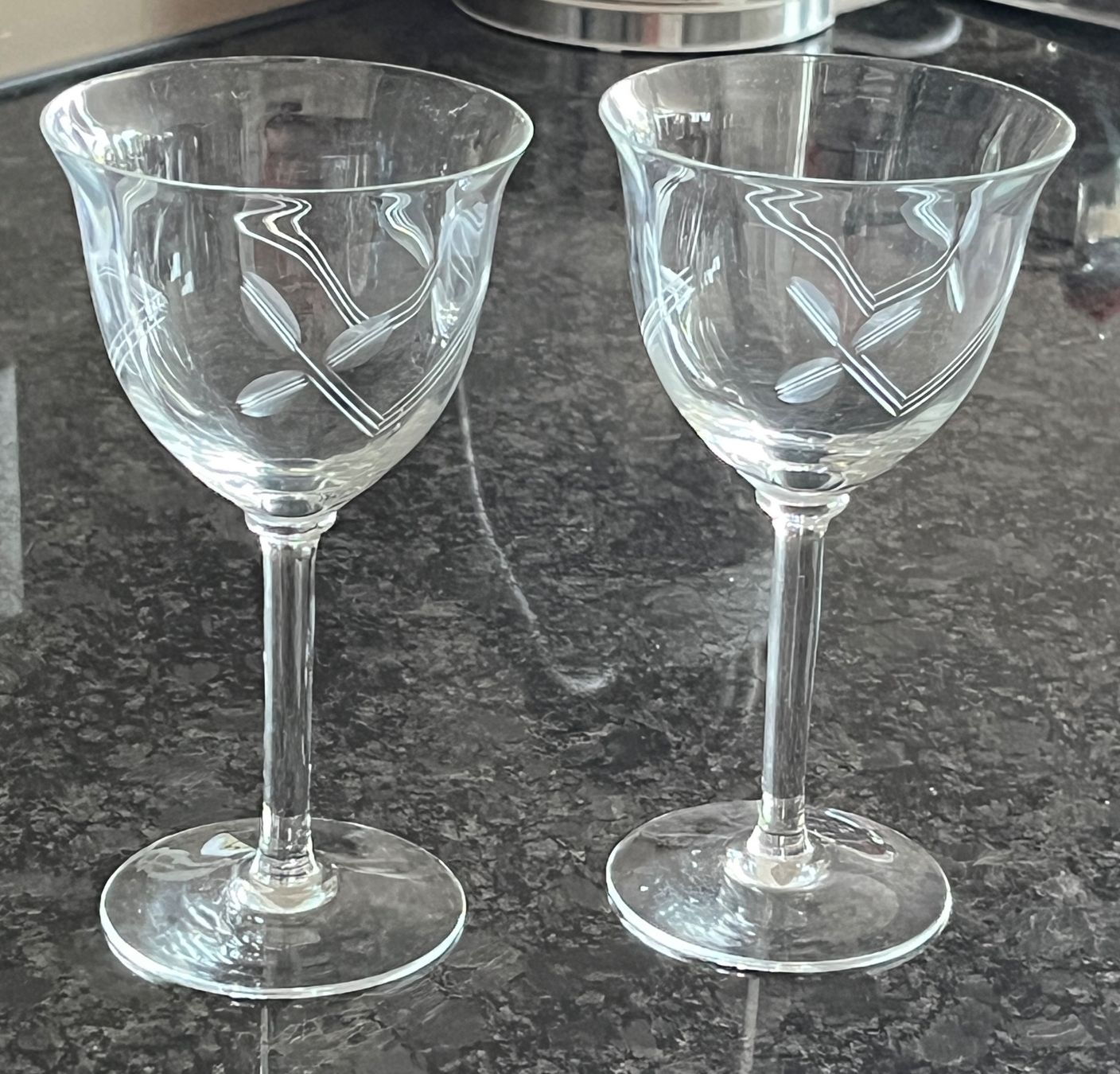 Verres: antike Weingläser -  handgeschliffen – D'occasion à Stetten AG par Brissago25