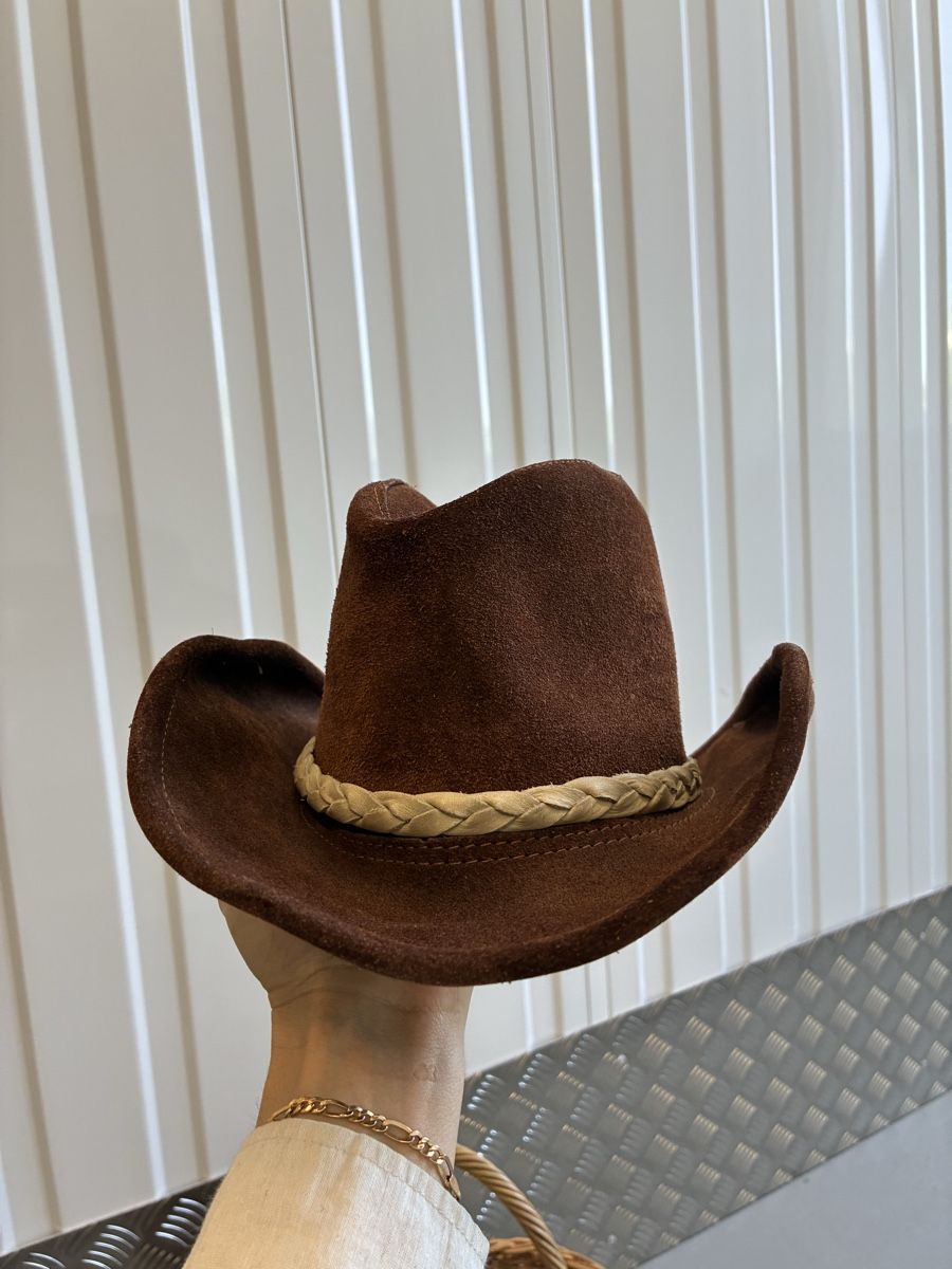Copricapi, berretti & cappellini: Brauner Cowboyhut aus Wildleder – Usato da Bern venduto da wisemagpie 7
