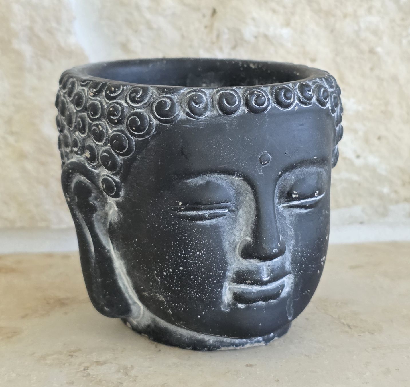 Pentole: Buddha Kopf Topf schwarz Zustand gut  – Usato da Rheinsulz venduto da Gilea