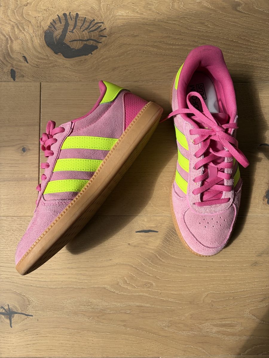 Adidas Scarpe da donna: Adidas Schuhe NEU – Nuovo e nell'imballaggio originale da Zürich venduto da loooci