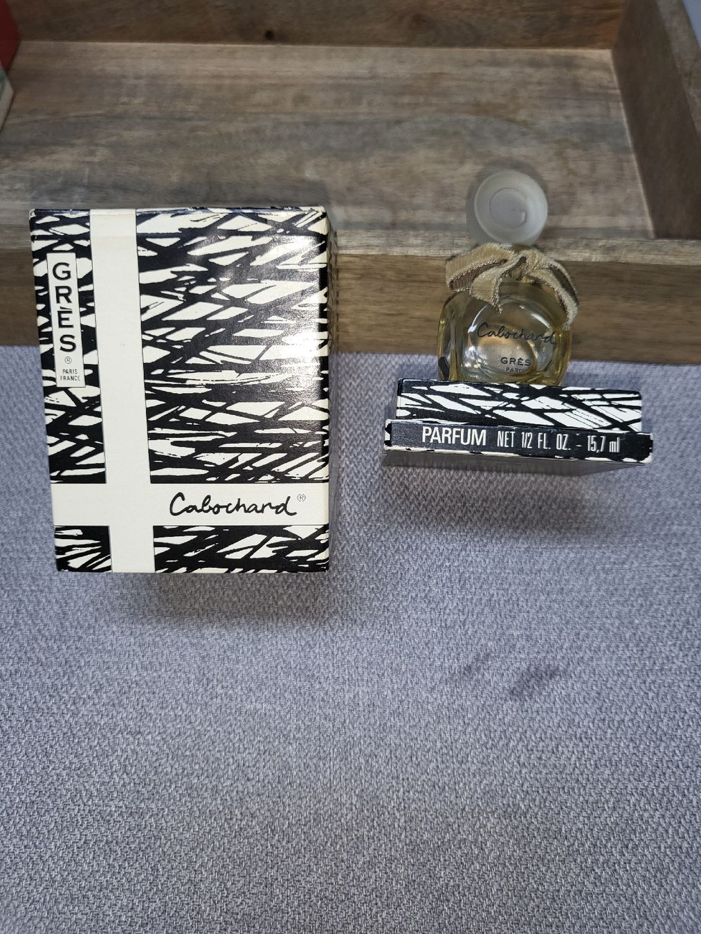 Parfum & Eau de Toilette: Cabochard – Gebraucht aus Lenk im Simmental von banane50626 1