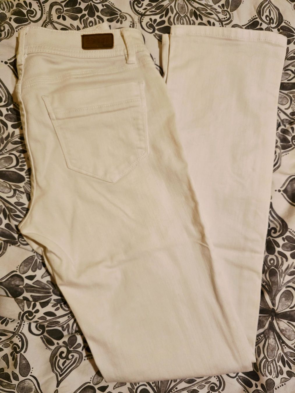 Esprit Jeans: Jeans Esprit blanc, 27/32, straight – Usato da La Neuveville venduto da Diamise 1