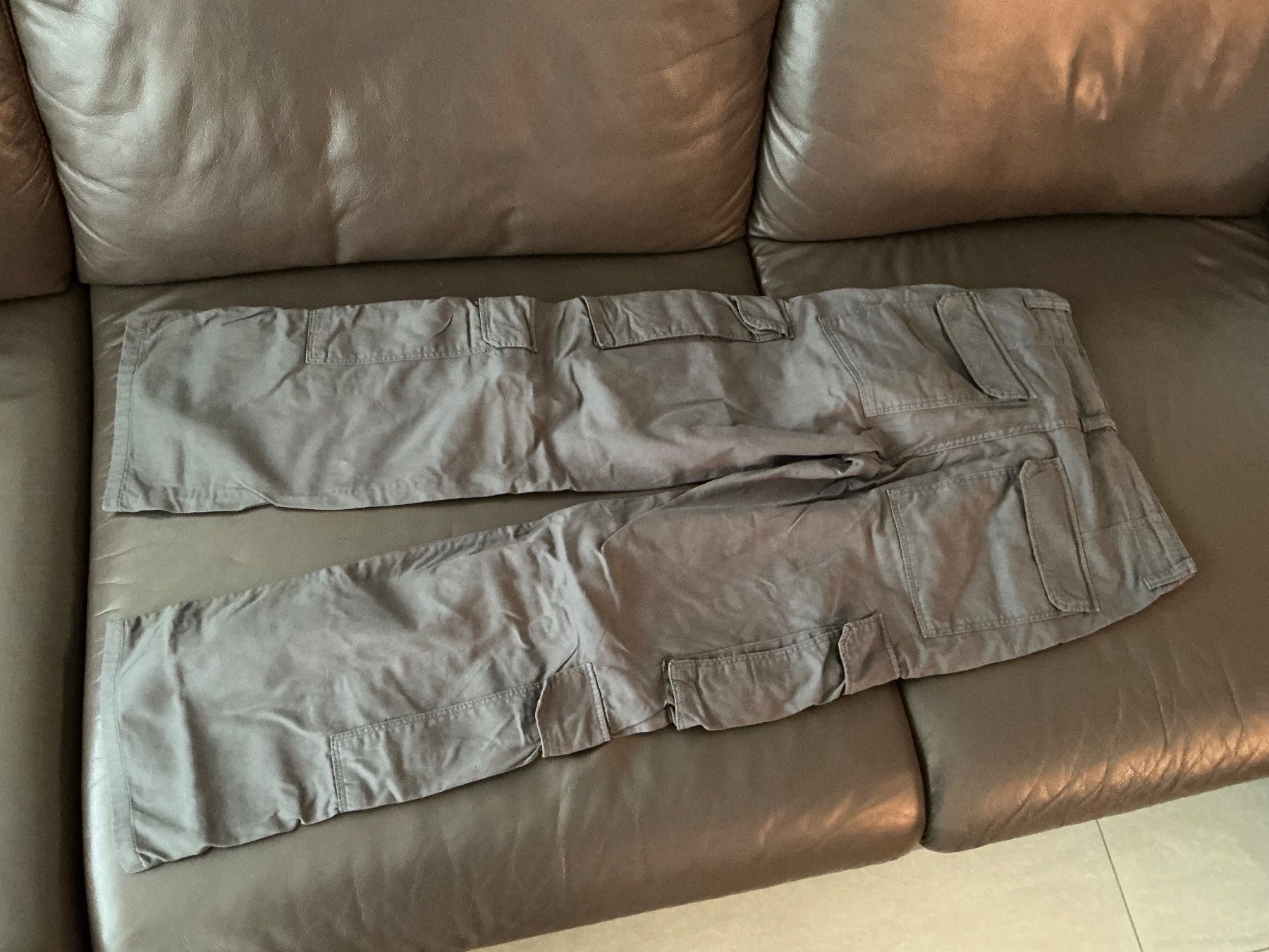 Bershka Pantaloni: Tolle Cargo Hose Betshka Gr.38 – Usato da Würenlos venduto da Chicca2004 1
