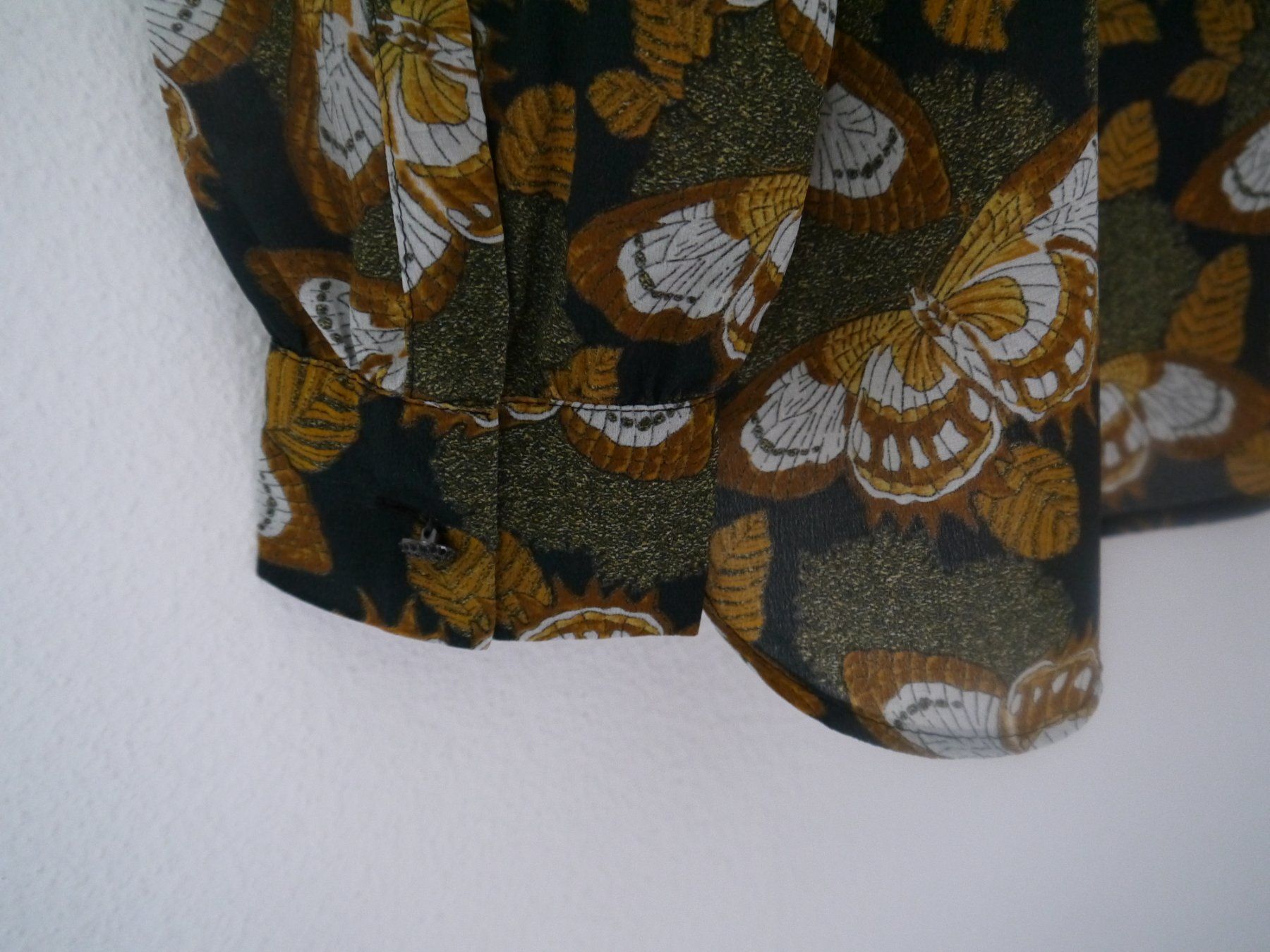 Marella Camicette: MARELLA Bluse aus Seide Gr: 36-38 – Usato da Hagendorn venduto da Blaf 3