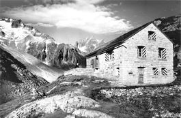 Silenen, Etzlihütte mit Sonnig Wichel