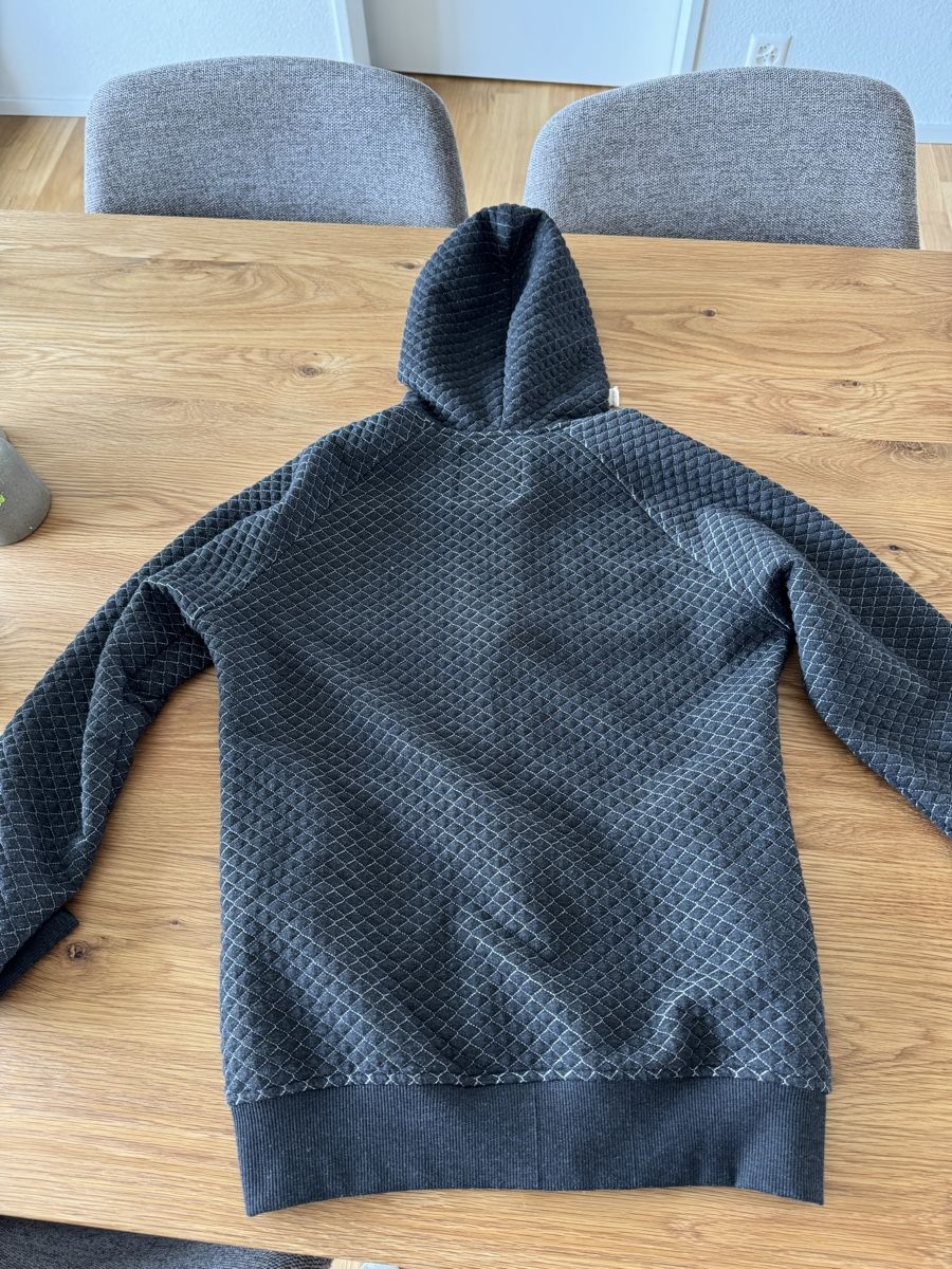 Smilodox Jacken: Smilodox Trainerjacke – Gebraucht aus Oberuzwil von lynni_97 2