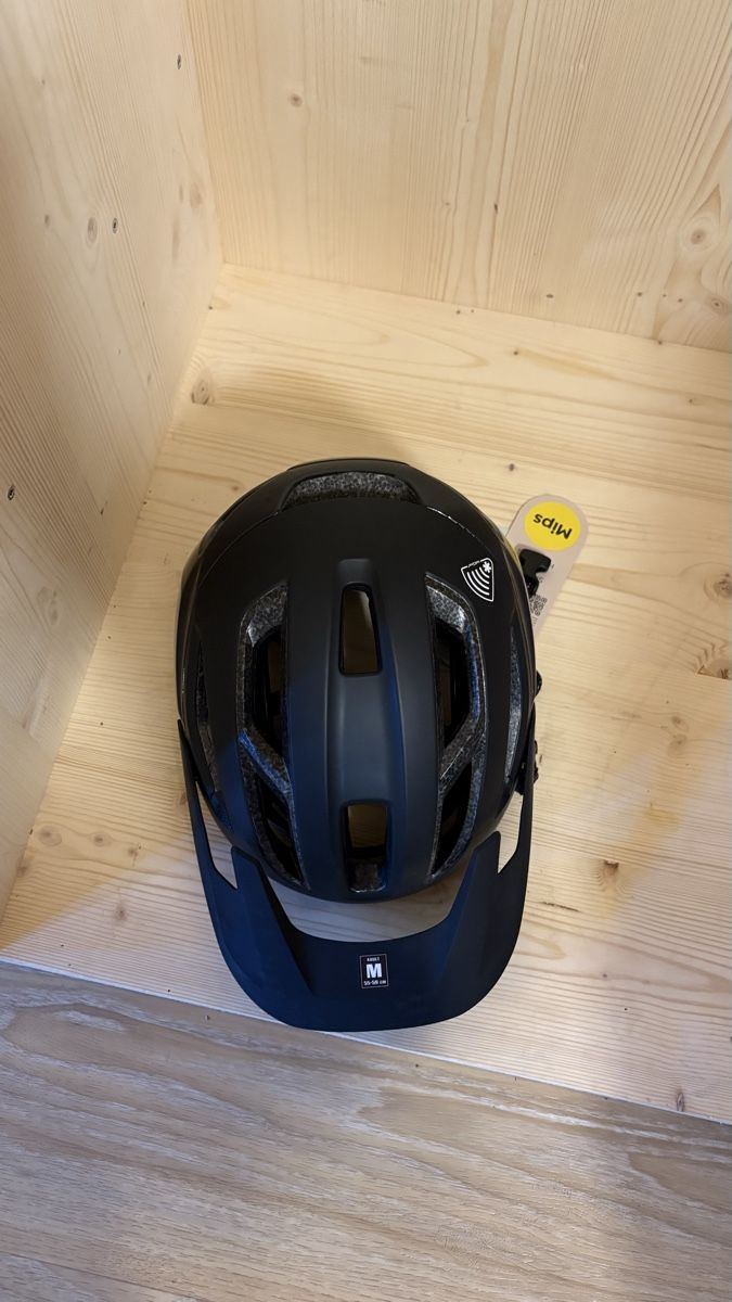 Oakley Caschi: Oakley Dirt 3 gr. M MTB Helm – Nuovo (secondo la descrizione) da Laax GR venduto da diana.zemp 2