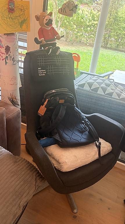 Fauteuils: Sessel inkl. Fussablage – D'occasion à Dietikon par agi_29dq