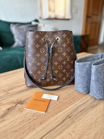 Louis Vuitton NeoNoe MM MNG Schwarz mit Gold Hardware