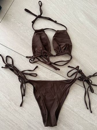 Brauner Bikini 