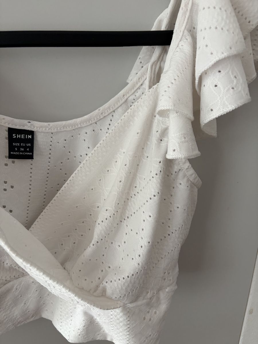 Shein Top: Haut Shein blanc taille S excellent état – Nuovo (secondo la descrizione) da Martigny venduto da O96 2