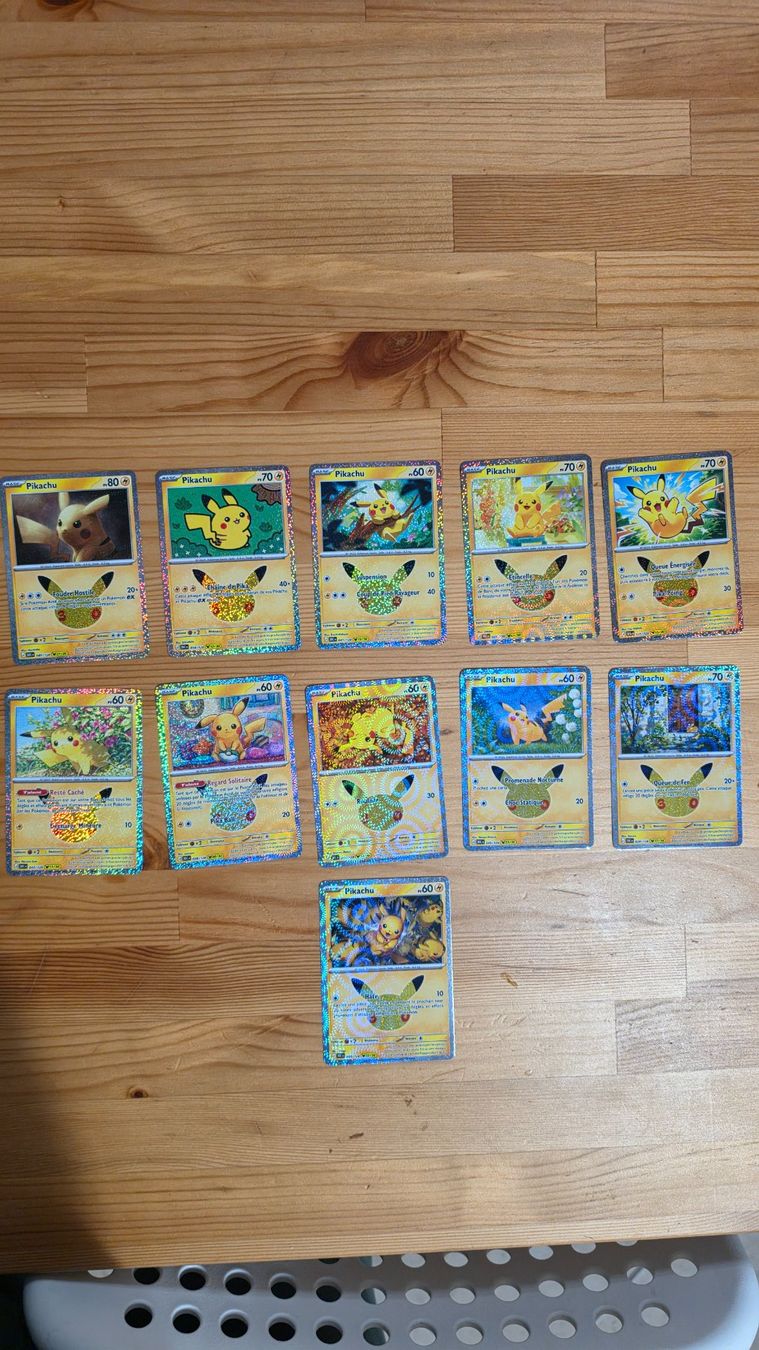 Pokémon Cartes à collectionner: Lot de 11 Pikachu sans double – D'occasion à Alle par mys_f5px