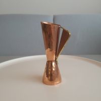 50-60er Jahren / Kleine Kuppfervase mit Teakholzgriff