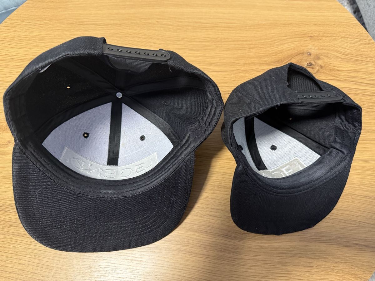 Hüte, Mützen & Caps: Partnerlook Caps Eltern/Baby – Gebraucht aus Adetswil von kai_p9fb 1