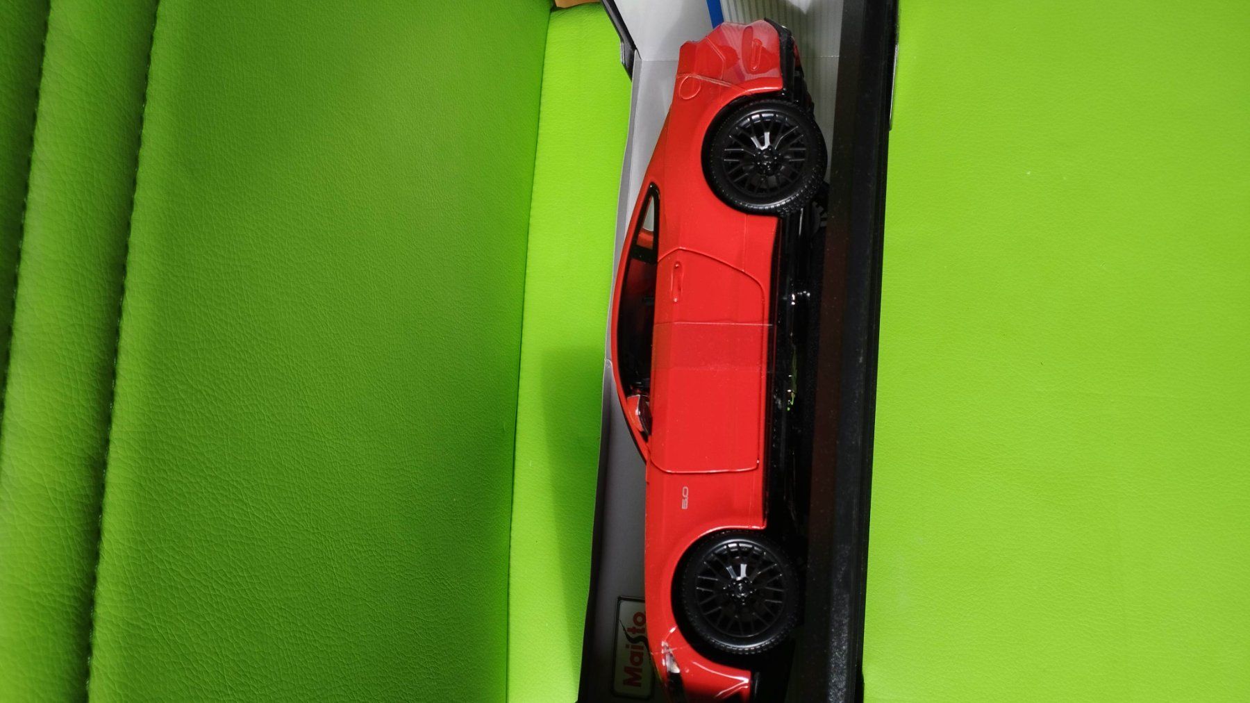 Ford Modellautos: 2015 Ford Mustang (GT 5.0) – Neu und originalverpackt aus Chur von oriori 1