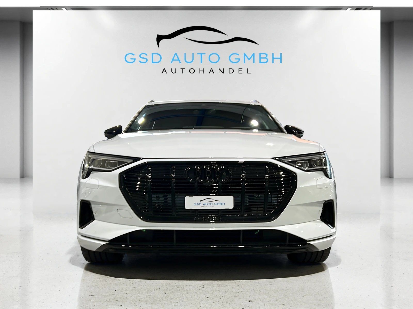 Audi Automobili: AUDI e-tron 55 Sportback Advanced Black Edition quattro – Usato da Kefikon TG venduto da Hmulaj 1