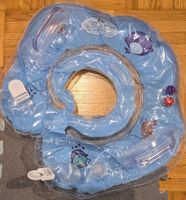 Baby Nackenring Blau mit Motiven und Glöckchen