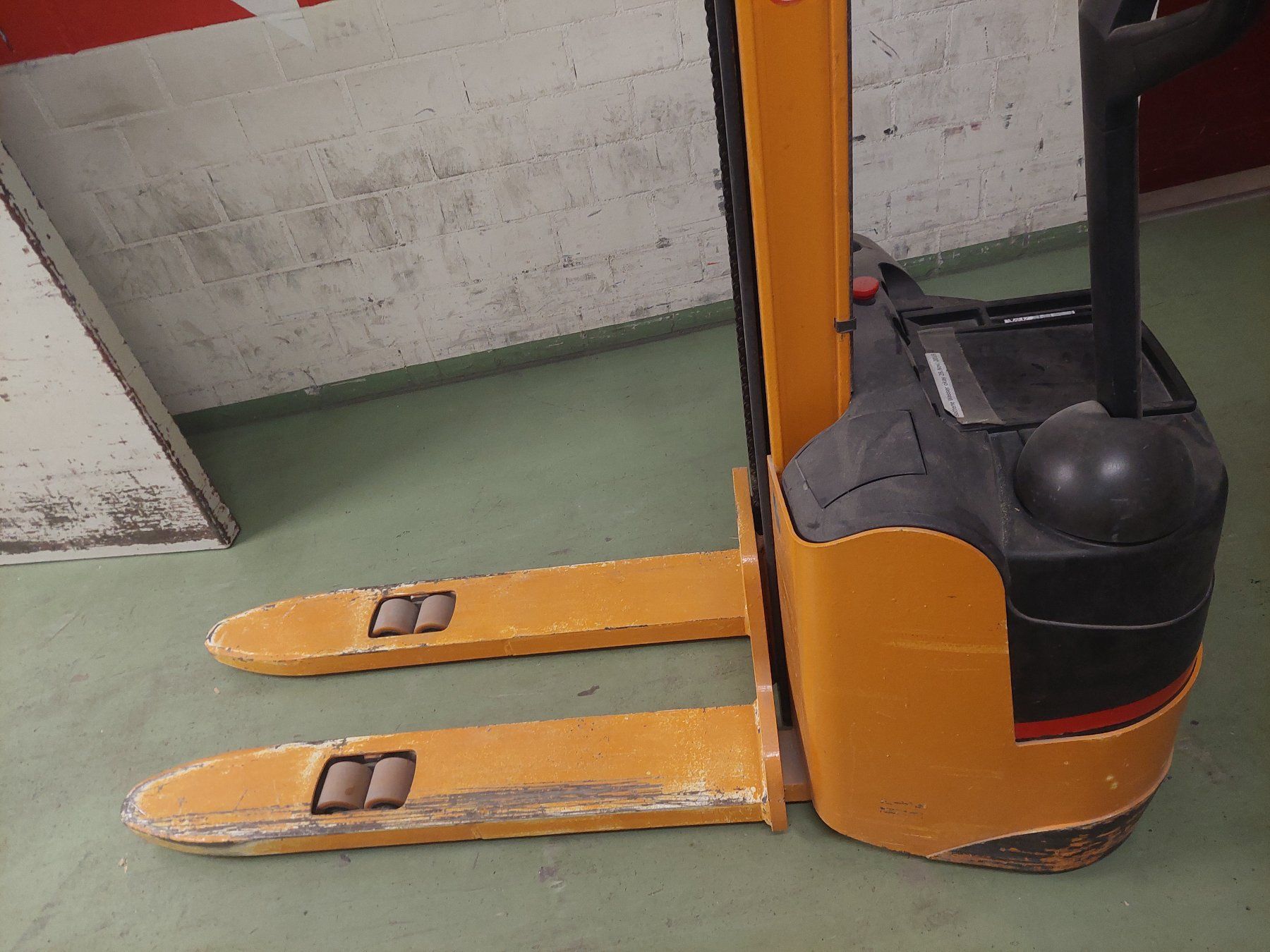 Altro per stoccaggio & trasporto: Staplerrollen Ameiserollen neu – Nuovo e nell'imballaggio originale da Ermenswil venduto da Ingram0 3