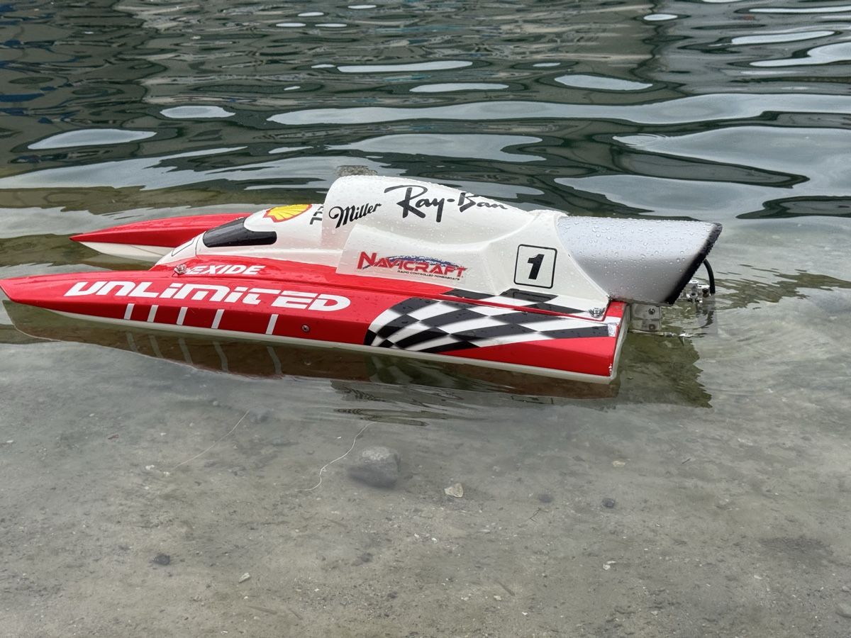 Modellismo RC: Rennboot RC – Usato da Wilen b. Wollerau venduto da Loonyacht 5