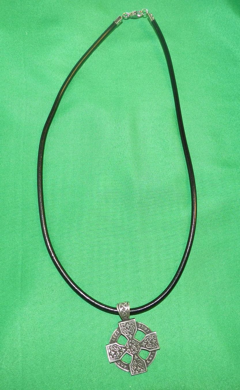 Catenine: Keltisches Kreuz Halskette – Nuovo (secondo la descrizione) da Zürich venduto da hpr_3029 1