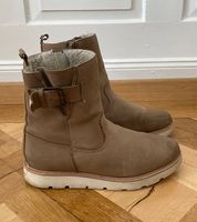 Gefütterte Winterstiefel 40