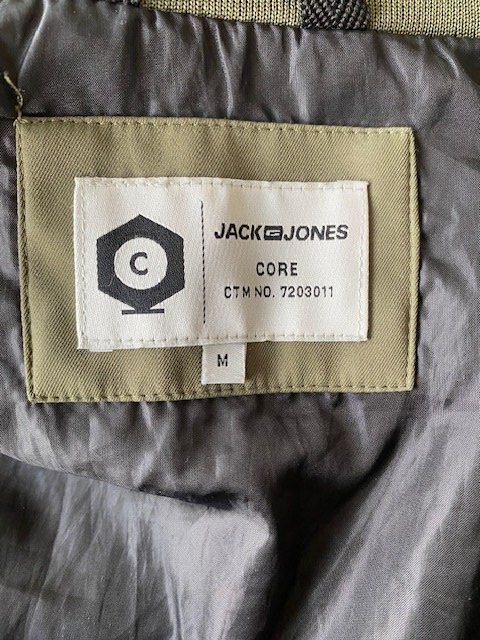 Jack & Jones Giacche: Herren Softshelljacke Gr. M, khaki – Usato da Ergisch venduto da July64 4
