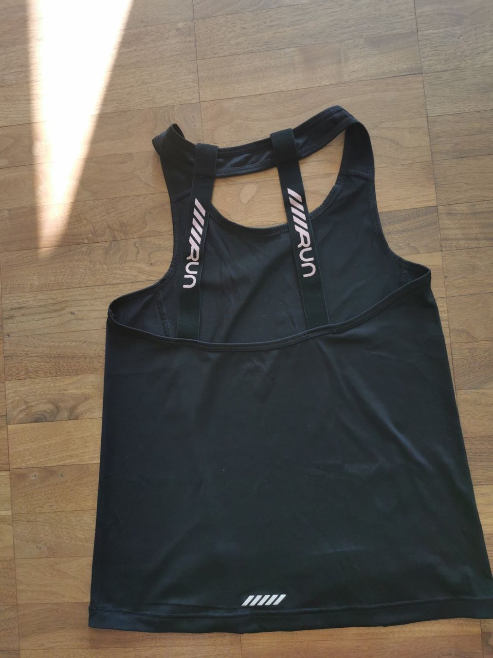 Top: Tank-Top schwarz – Usato da Steinhausen venduto da BertiMar 1