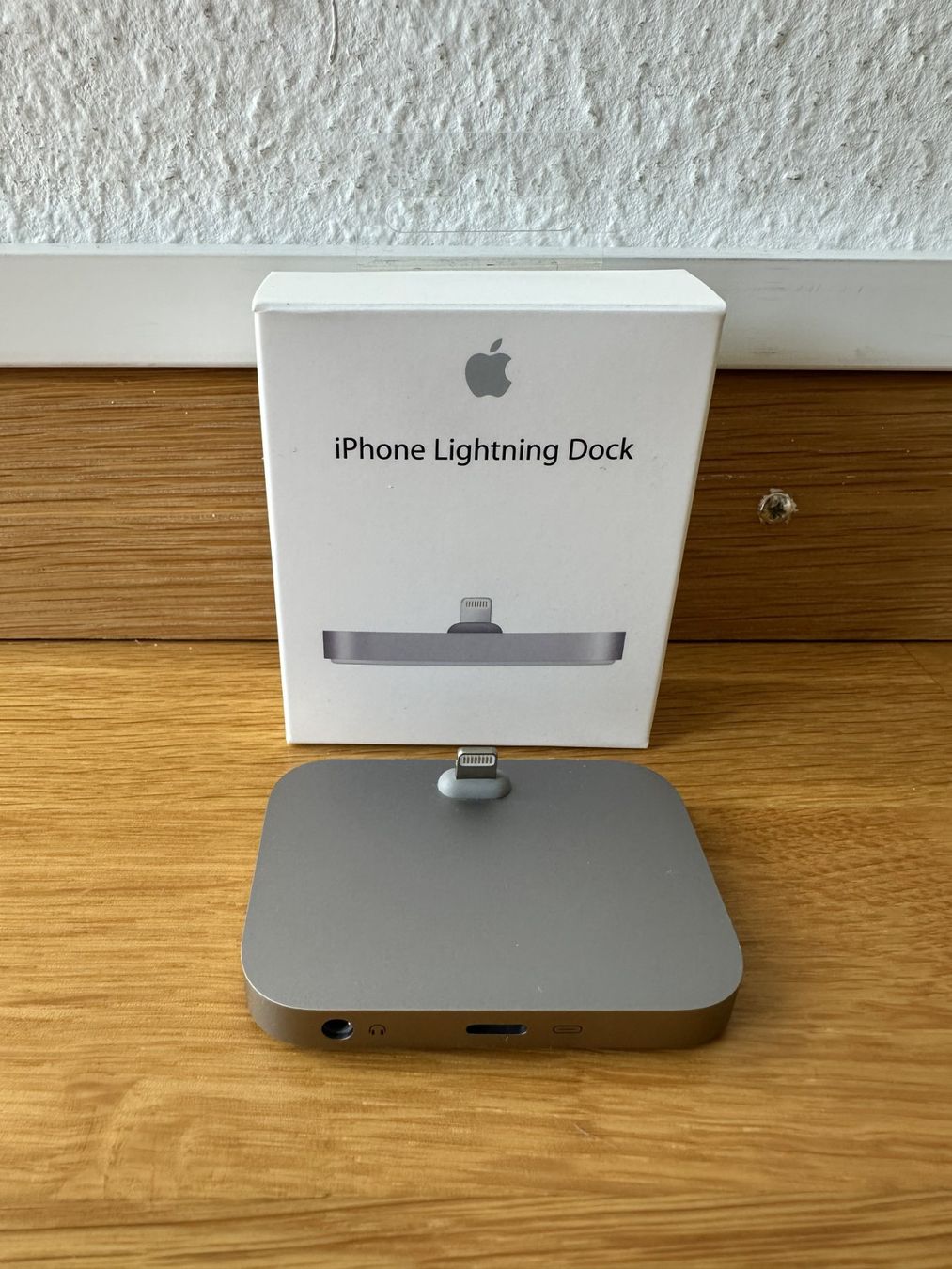 Docking station: Apple iPhone Lightning Dock in Space Grau – D'occasion à Basel par Dudu00 1