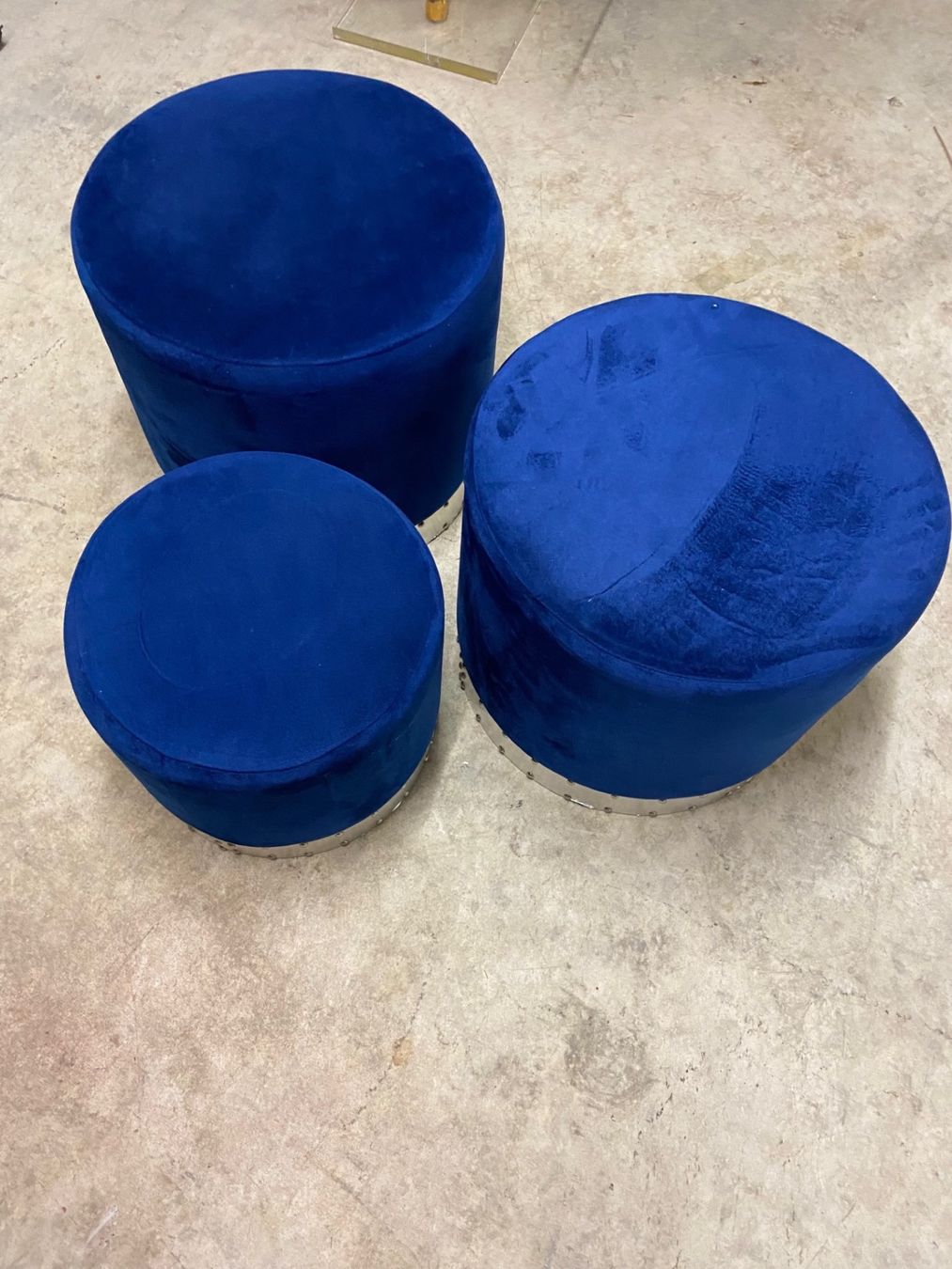 Sgabelli: 3 Samt Hocker blau – Usato da Wald ZH venduto da Dorita777777