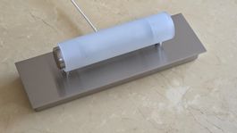 Design Wandlampe mit Bedienung, unsichtbar montierbar