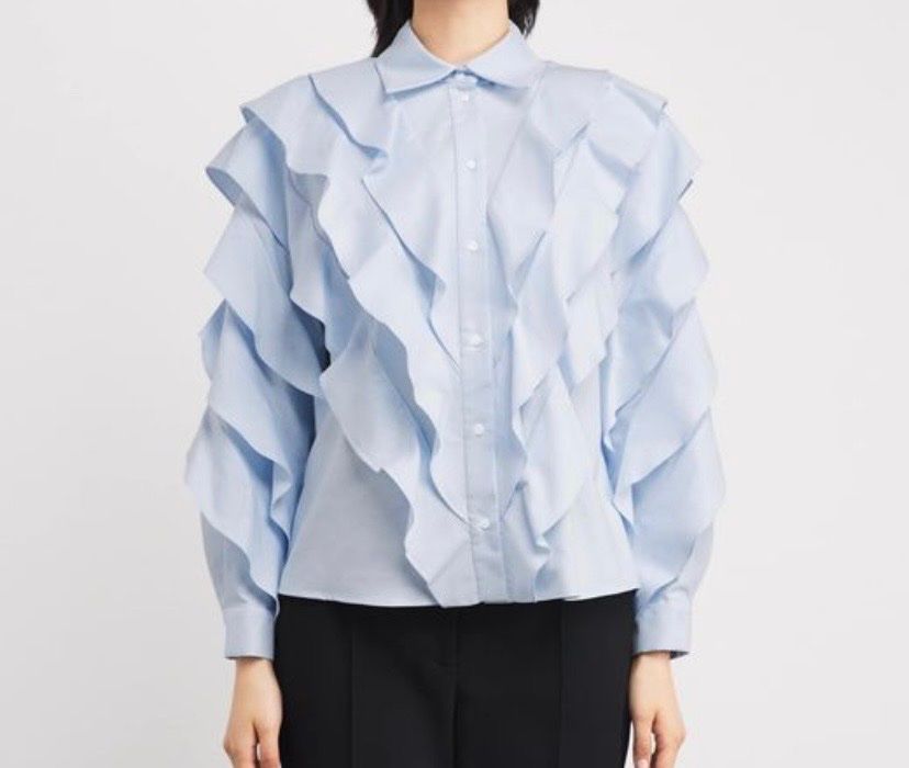 Sandro Chemisiers: SANDRO PARIS EINZIGARTIGE BLUSE – D'occasion à Zürich par Fashionparade