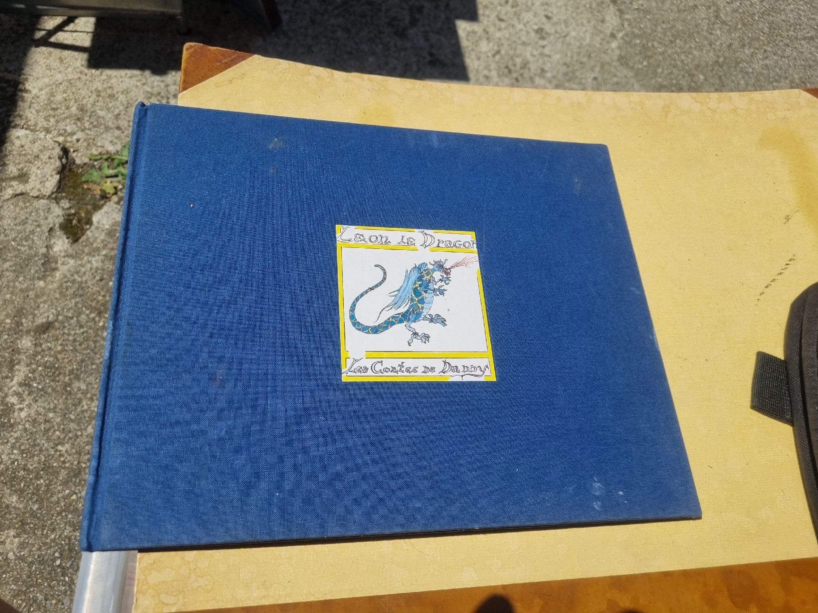 Libri: Livre Leon le Dragon "Les Contes de Daddy"  – Usato da Fribourg venduto da sal_5ln6