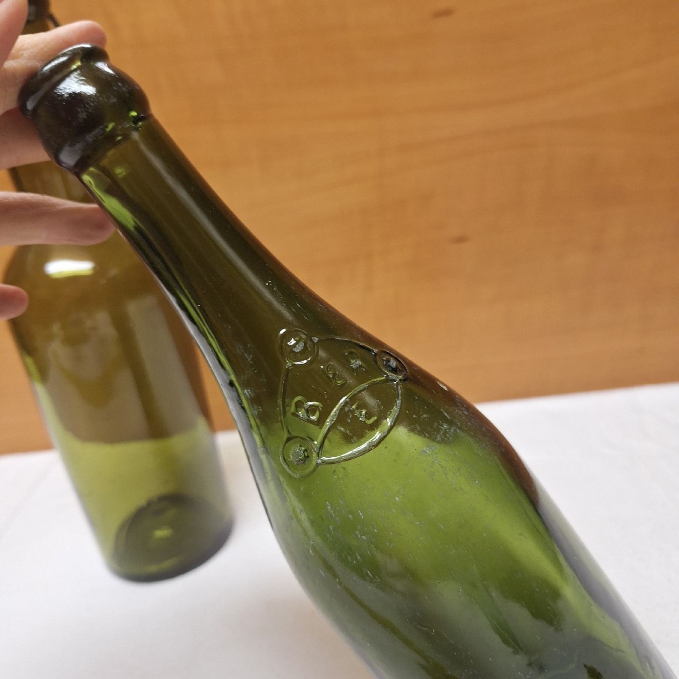 Flaschen: Versand möglich! 2 schöne, alte grüne Bierflaschen – Gebraucht aus Winterthur von Goldpipau 1