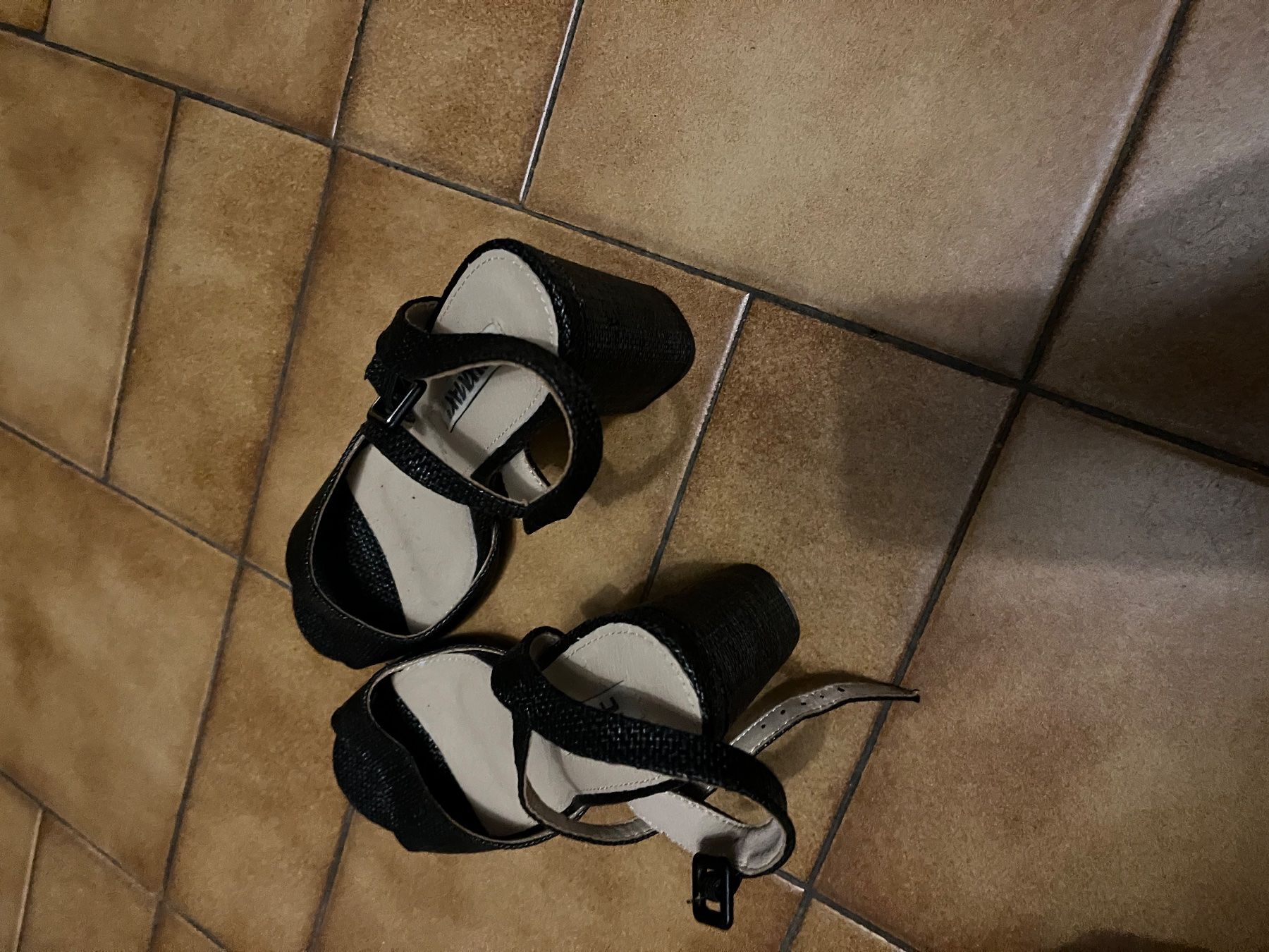 Scarpe da donna: Sandales Taille 40 Raxmax – Nuovo (secondo la descrizione) da Veyrier venduto da kimedovapa 2