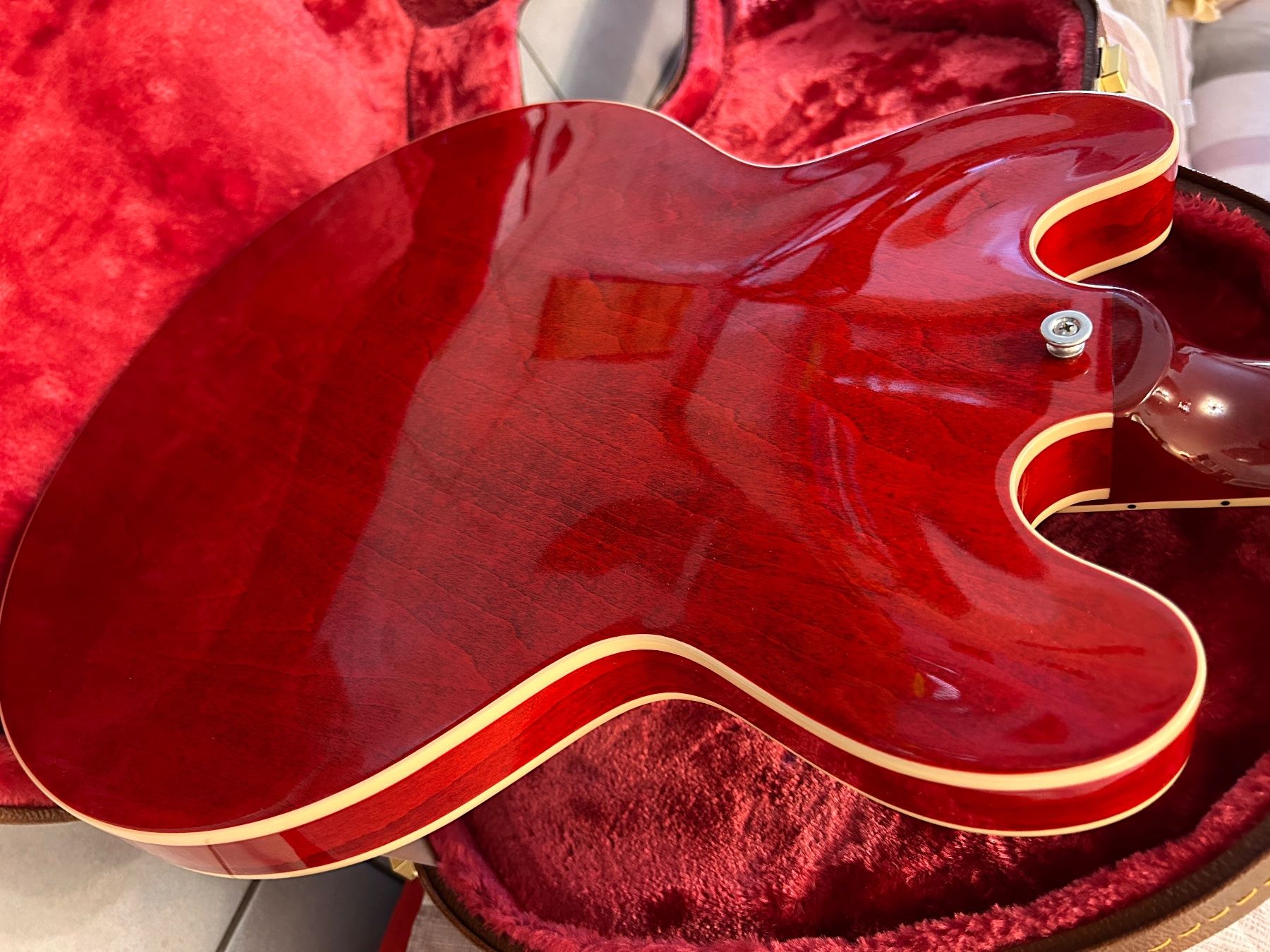 Gibson Musikinstrumente: Chitarra Gibson ES-335 Cherry usata custodia inclusa – Gebraucht aus Giubiasco von ste_2qln 3