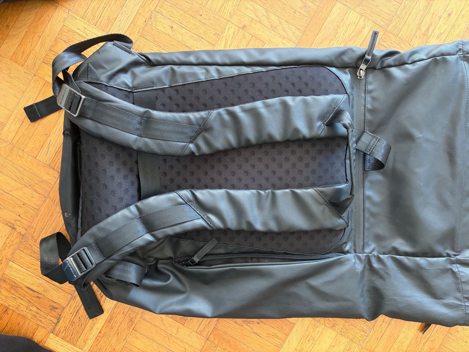 Porsche Rucksäcke: Porsche 911 Rucksack – Gebraucht aus Neuhausen von Jeff. 4