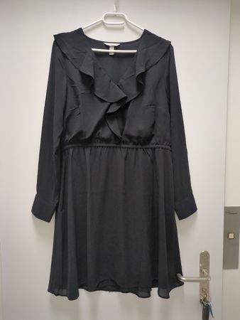 Kleid H&M schwarz mit Rüschen Langarm