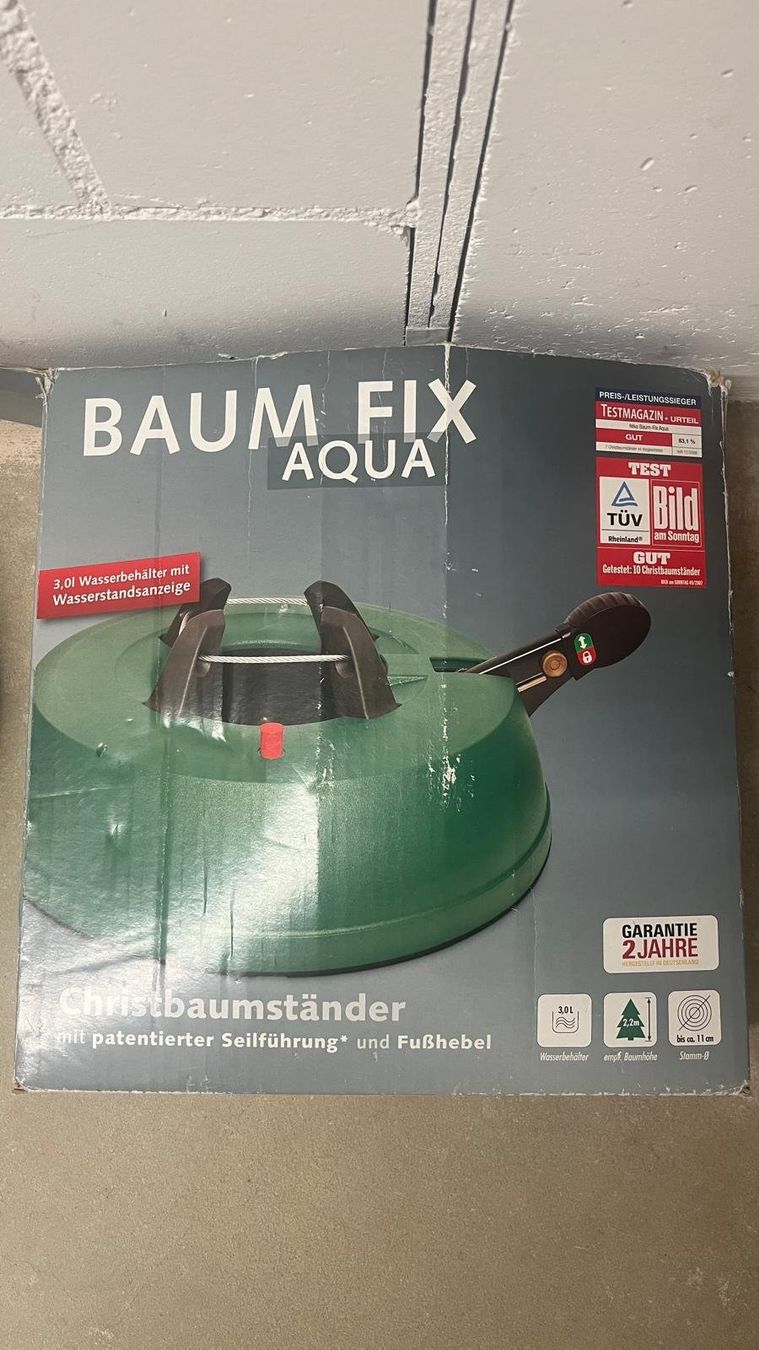 Pieds de sapin de Noël: Christbaumständer Baum Fix Aqua 3.0L Wasserbehälter – D'occasion à Münchenbuchsee par DerKartensammler 1