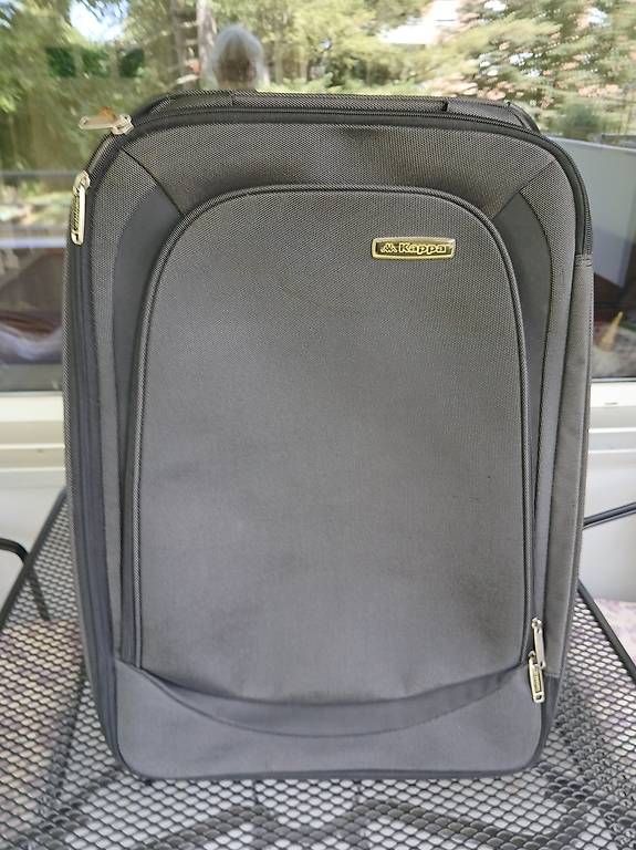 Valises de voyage: Rollkoffer – D'occasion à Arlesheim par edmss