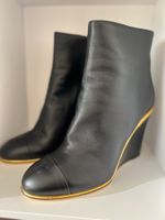 Butterweicher CHANEL Wedge