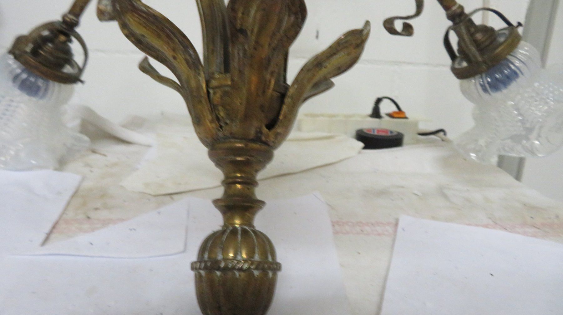 Lustres & lampes de plafonds: Deckenleuchte 3-armig Jugendstil messing – D'occasion à Wetzikon ZH par morda1954 3