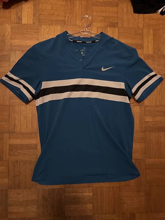 T-shirt: T-Shirt tennis Nike – Usato da Morges venduto da bir_9rsr 1