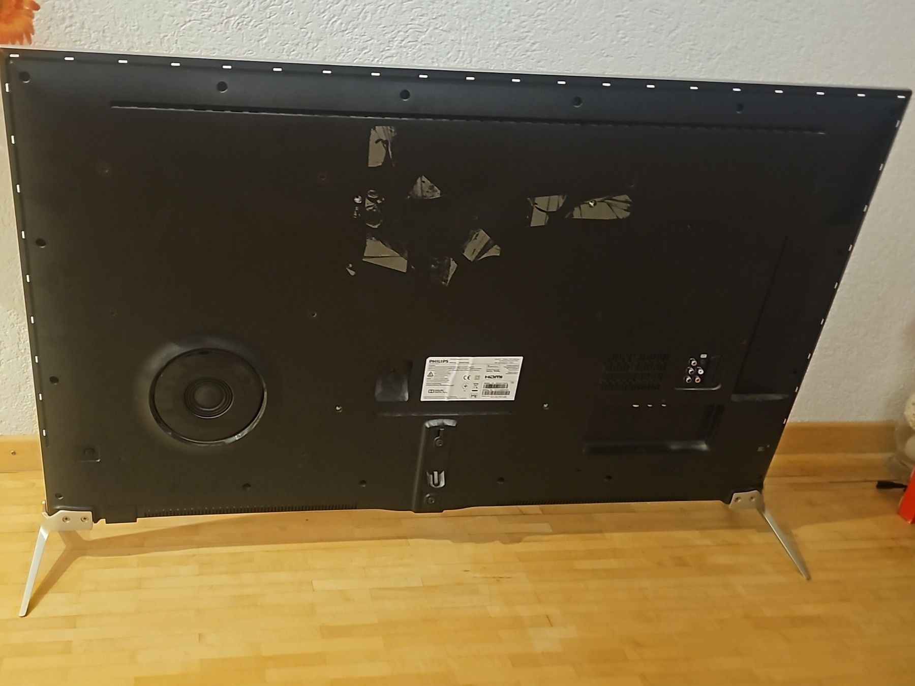 Philips Fernseher: Téléviseur Philips 49", avec défaut mais  réparable – Gebraucht aus Monthey von Chez-Dani-81 1