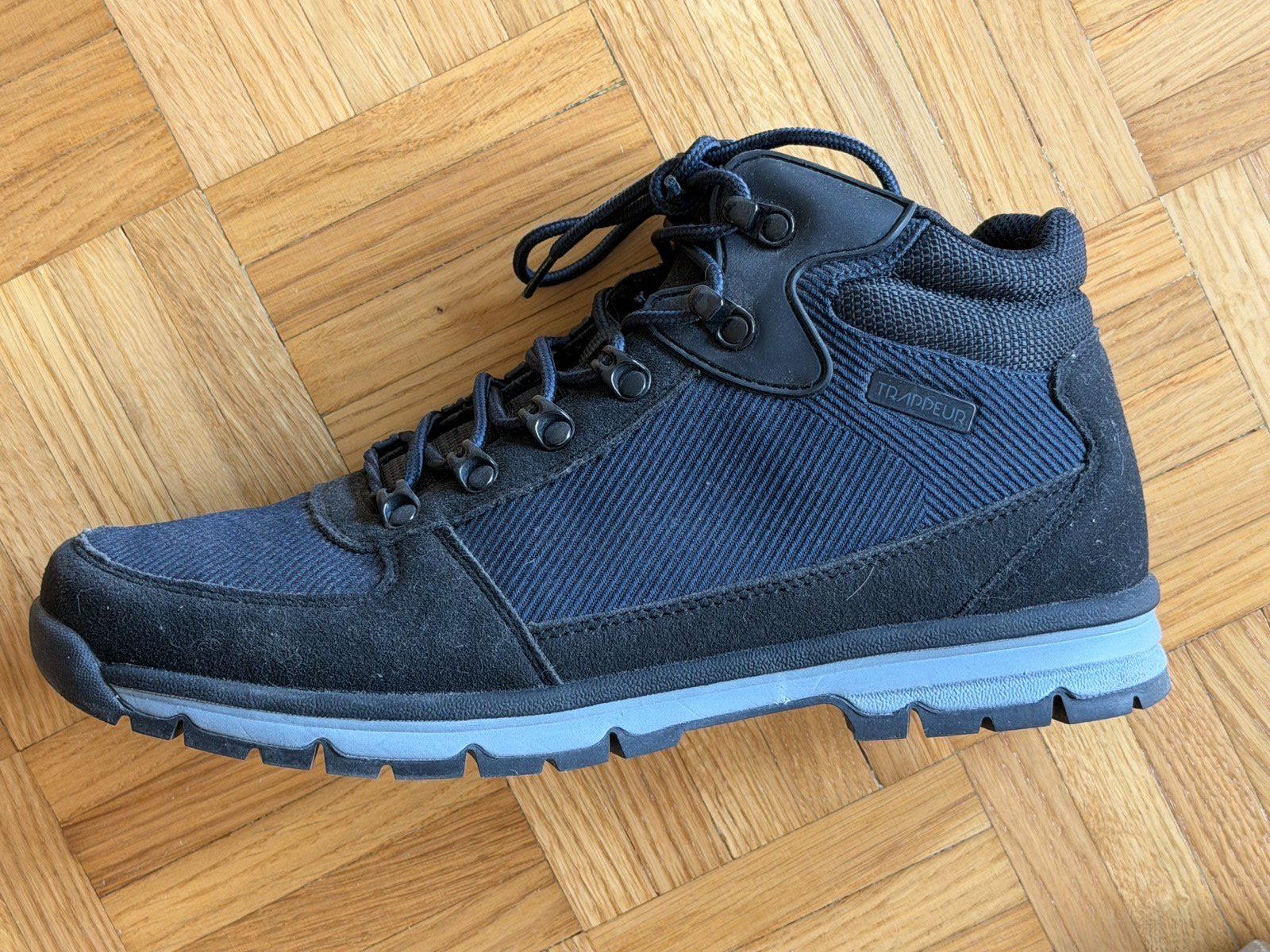Scarpe da uomo: Chaussures Montagne Trappeur taille 45 – Usato da Founex venduto da MaevaMatahi 1