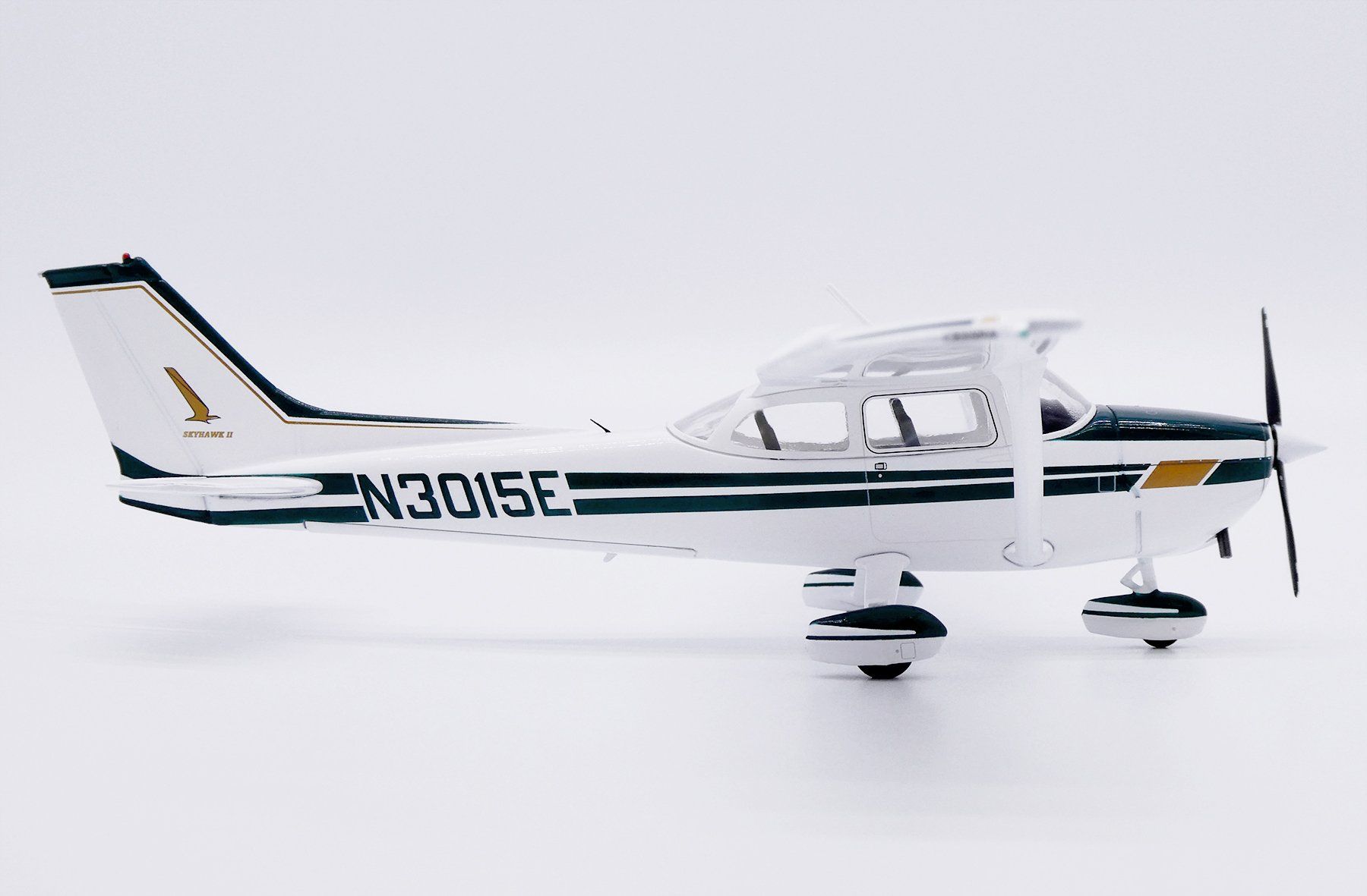 Cessna Modellbausätze & Standmodelle: CESSNA 172 – Neu und originalverpackt aus Morges von iljamuromez 1
