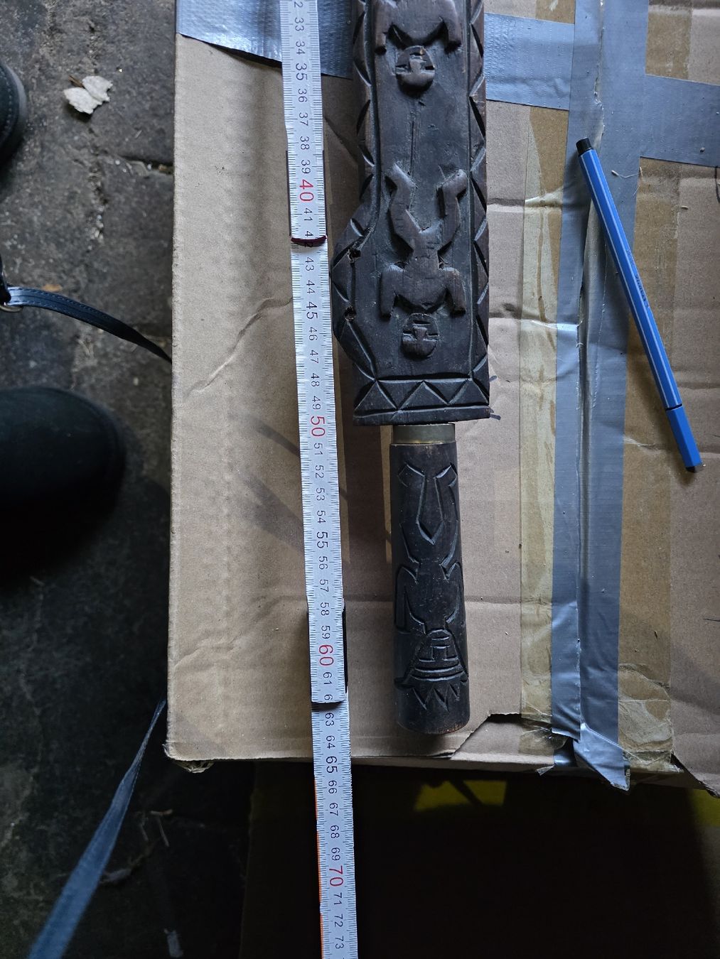 Zubehör: Traditionelles handgeschnitztes Messer mit Holzscheide – Gebraucht aus Schlattingen von Buio79 2