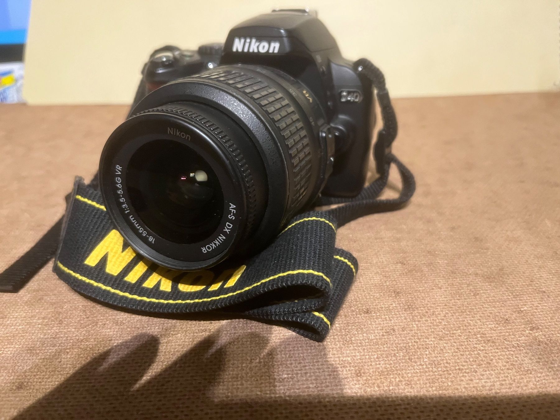 Nikon Fotocamera: NIKON D40 Digitalkamera – Usato da Magden venduto da Hornet2