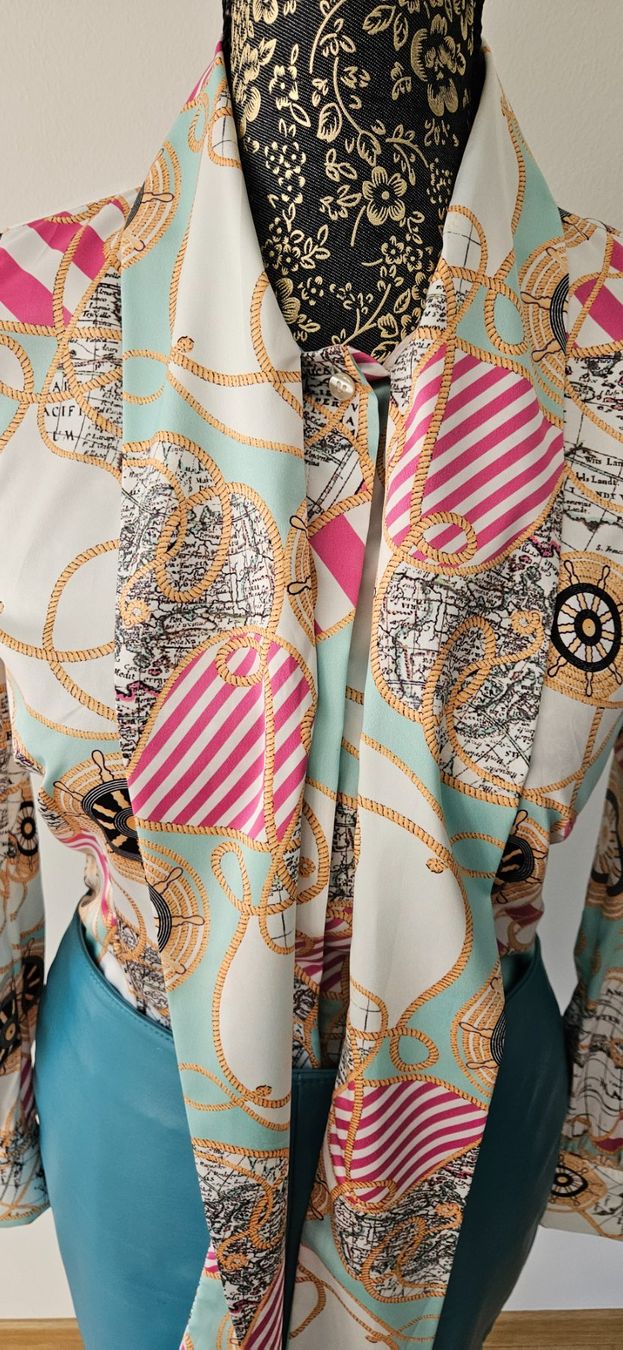 Chemisiers: ✨Blouse élégante✨ – D'occasion à Riddes par LuXuriousExcess 4