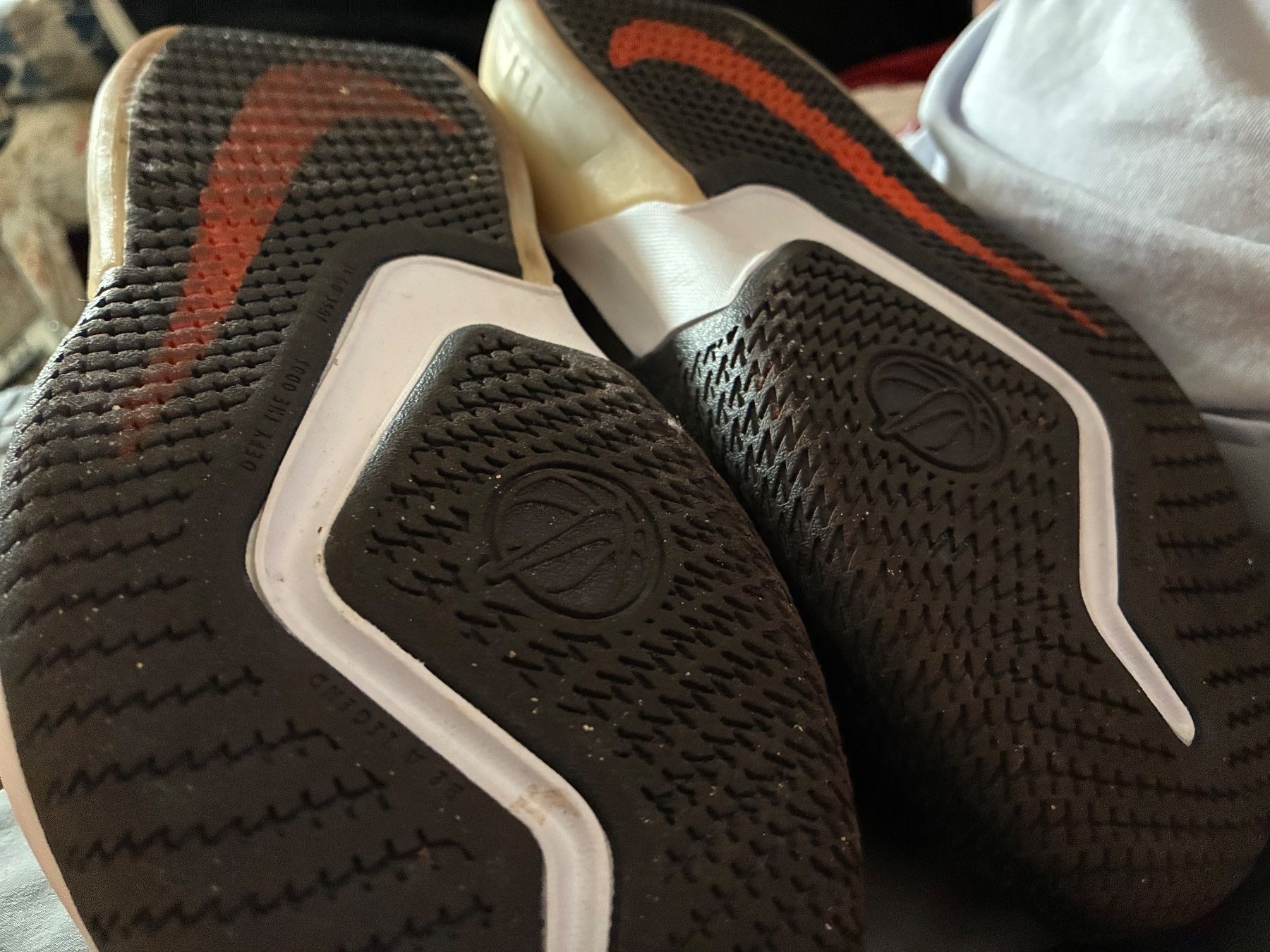 Nike Scarpe per ragazzi: Nike Basketballschuh Gr.36.5 – Usato da Thun venduto da Cypresses 6