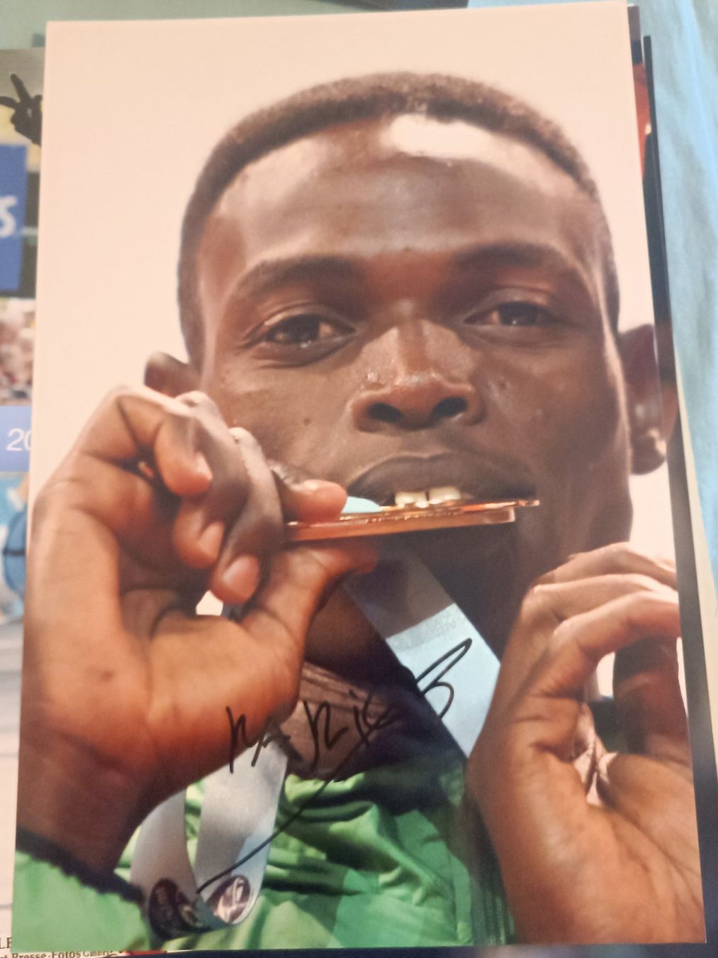 Autografi: Abubaker Kaki - signiert 20x30 cm – Usato da Menziken venduto da Artographs
